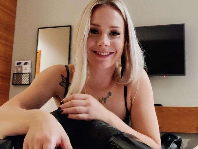 AngieLynx Porno Video: SPERMA